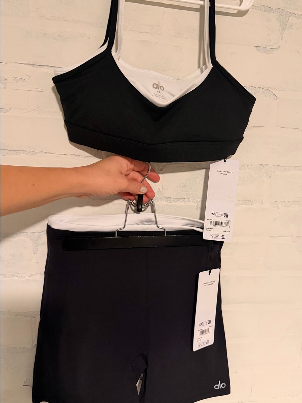 NWT ALO Airbrush Double Up Set - Sports Bra and Shorts